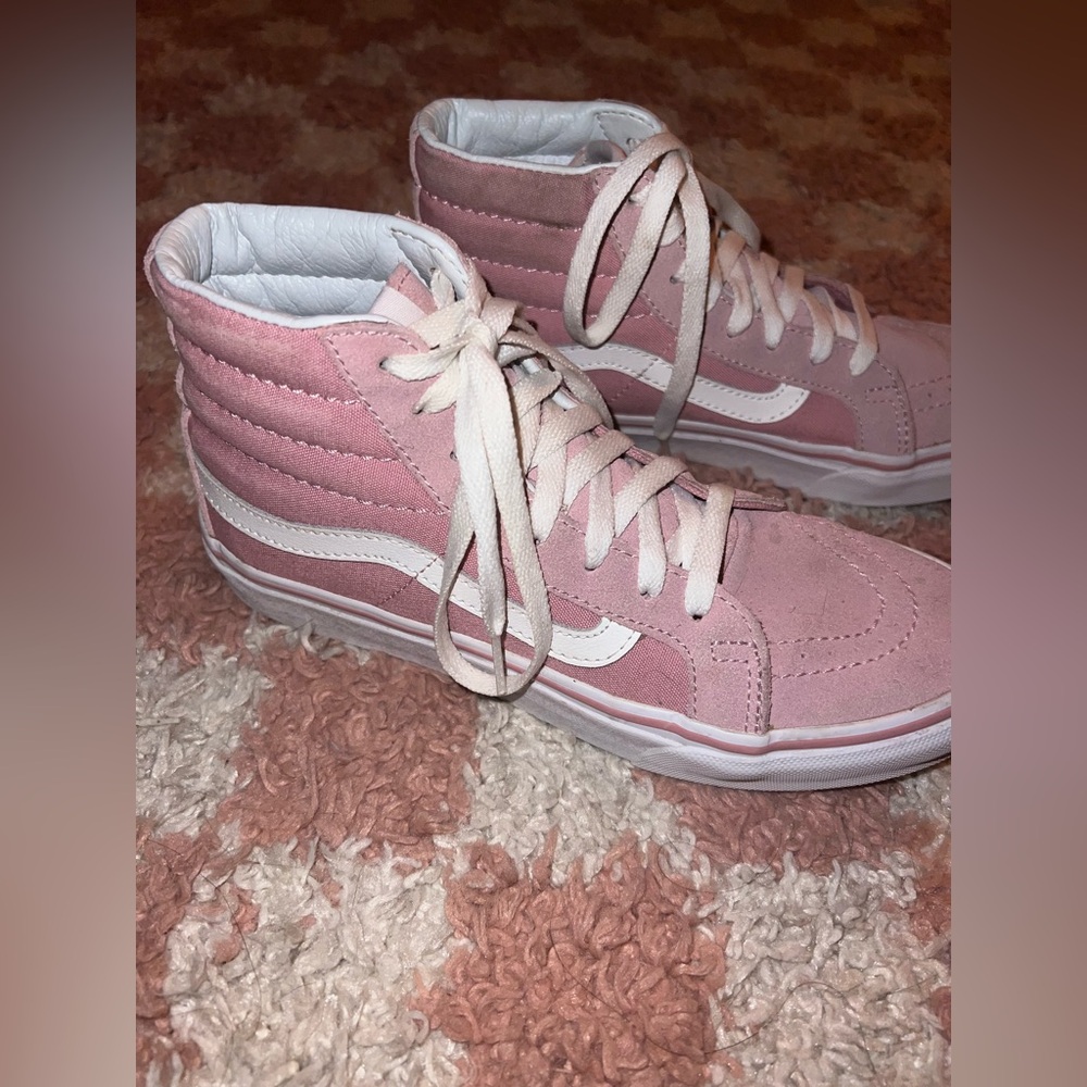 Vans Women’s size 7 Pink High-Top Suede Sneakers